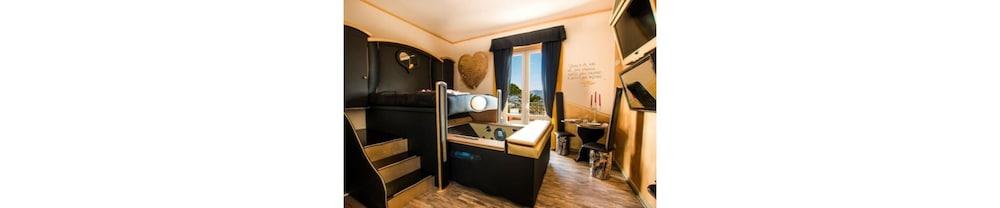 Hotel Butterfly Torre del Lago Puccini Ngoại thất bức ảnh