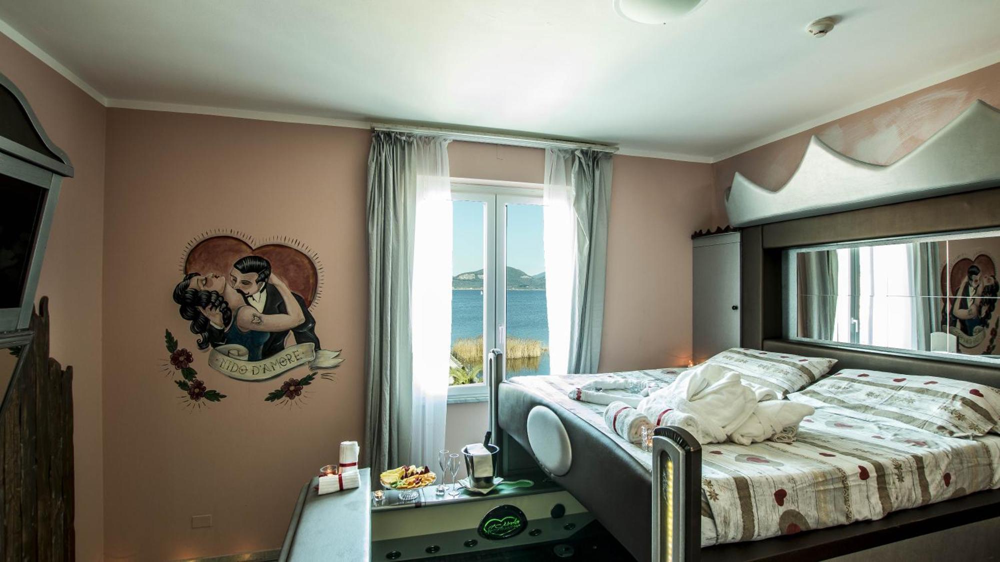 Hotel Butterfly Torre del Lago Puccini Ngoại thất bức ảnh