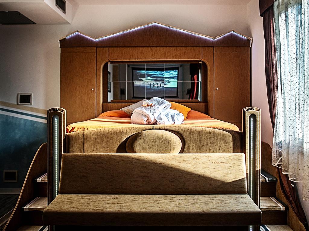 Hotel Butterfly Torre del Lago Puccini Ngoại thất bức ảnh