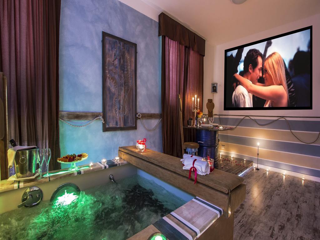 Hotel Butterfly Torre del Lago Puccini Ngoại thất bức ảnh