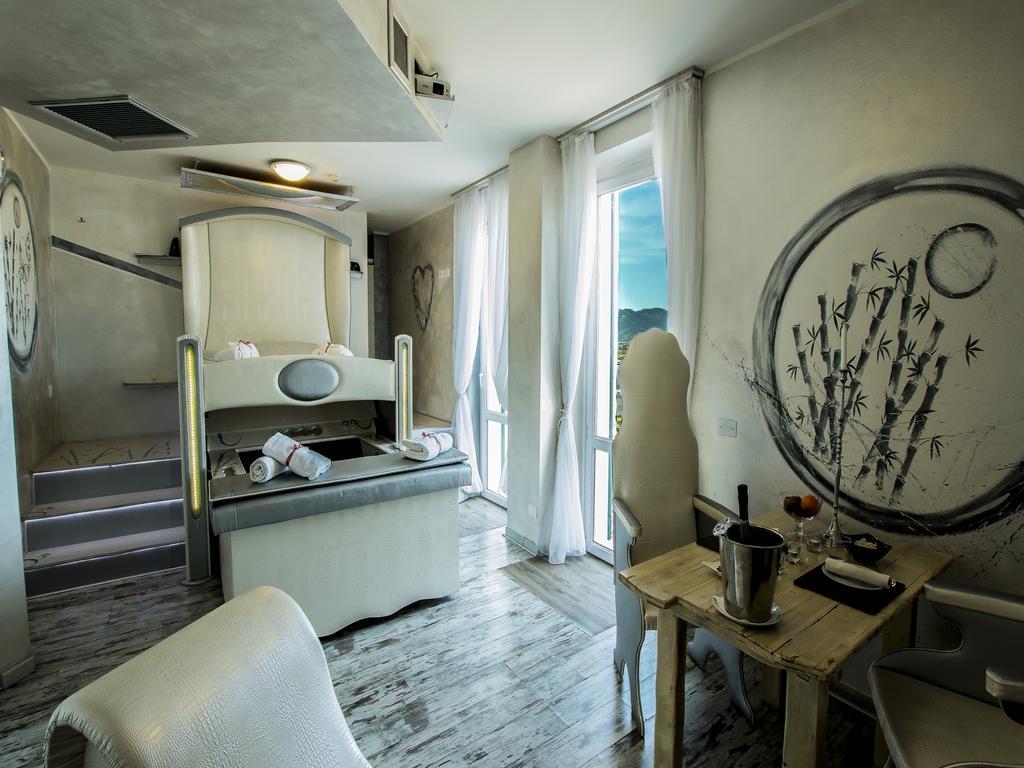 Hotel Butterfly Torre del Lago Puccini Ngoại thất bức ảnh