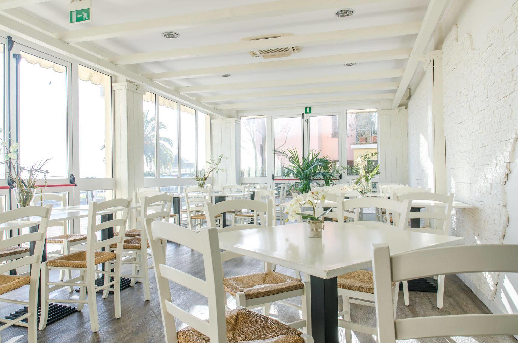 Hotel Butterfly Torre del Lago Puccini Ngoại thất bức ảnh